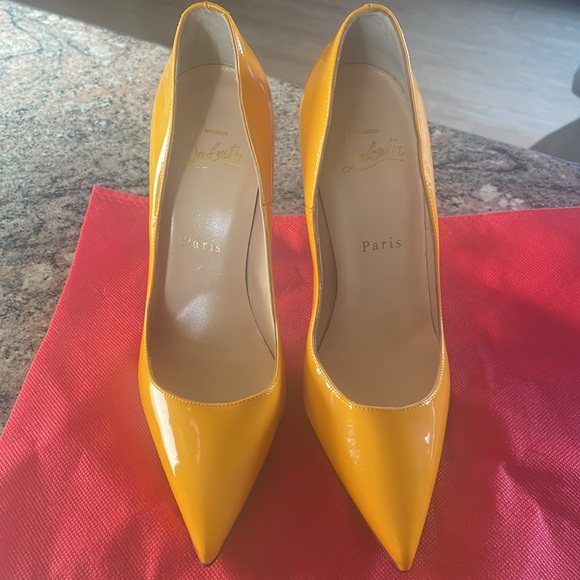 Christian Louboutin 120 mm So Kate Pointed- Toe Pumps - Picture 4 of 12